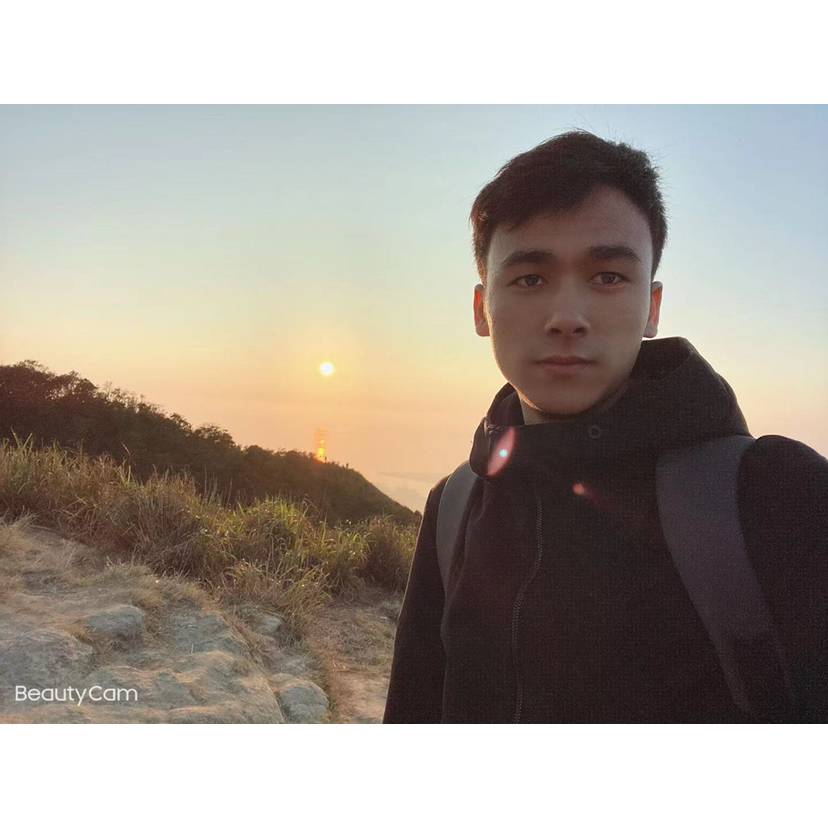 可乐拿热心的照片