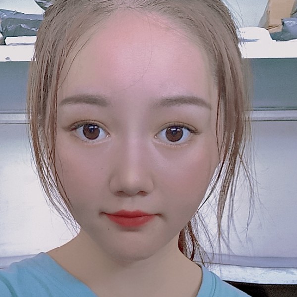 小圆要抱抱的照片