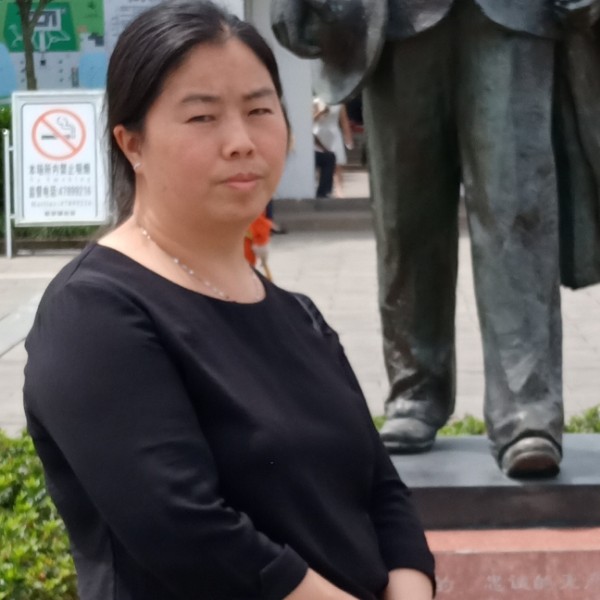 孤独寂寞的七零后的照片