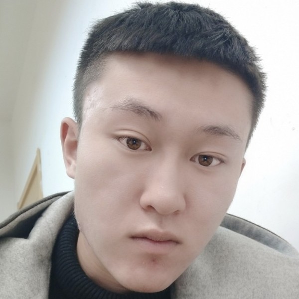 南鸢蹁跹听话的照片