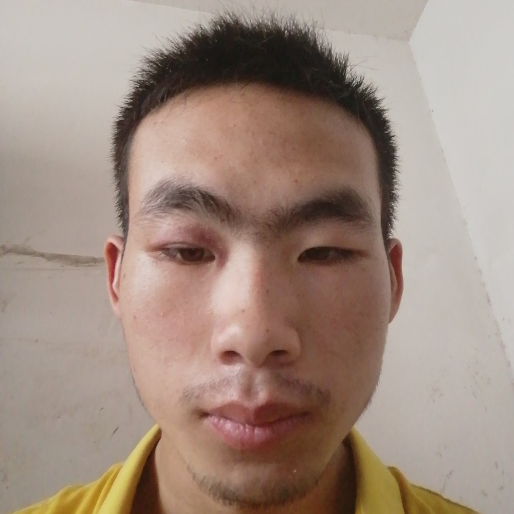 面包保卫温婉的照片