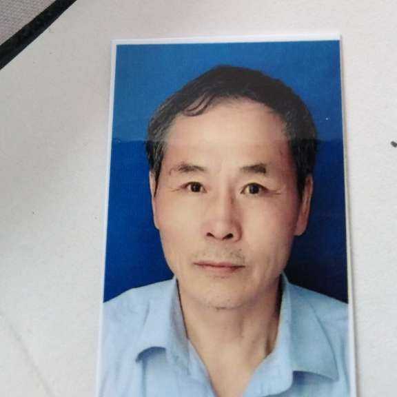 开朗泪了玫瑰的照片