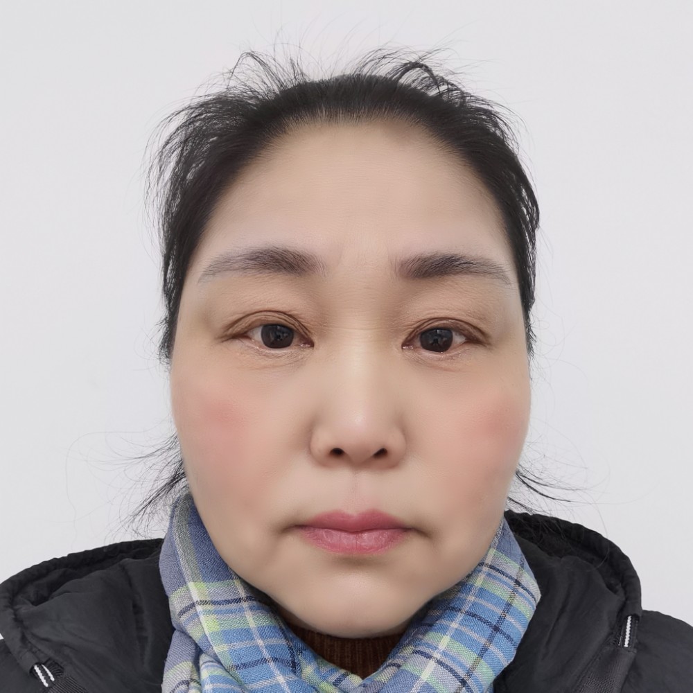 风中泪了绿草的照片