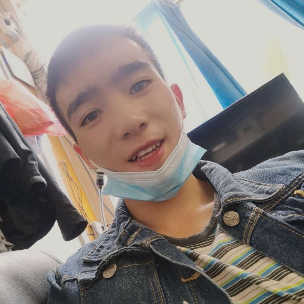 红尘向闪闪的照片