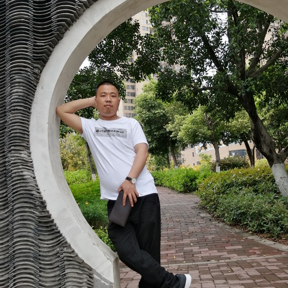 裙子淡淡的照片
