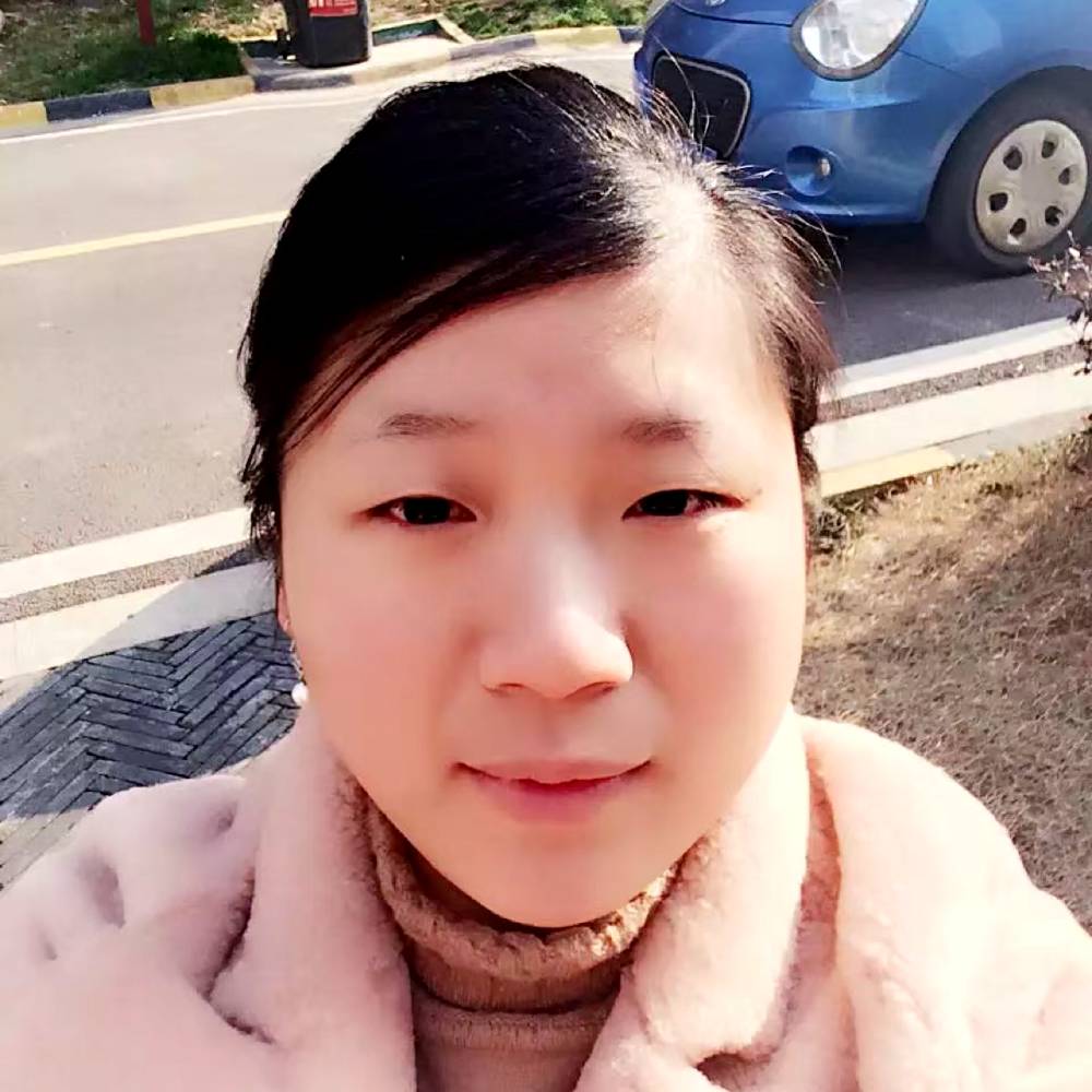 小兔子苦恋高高的照片