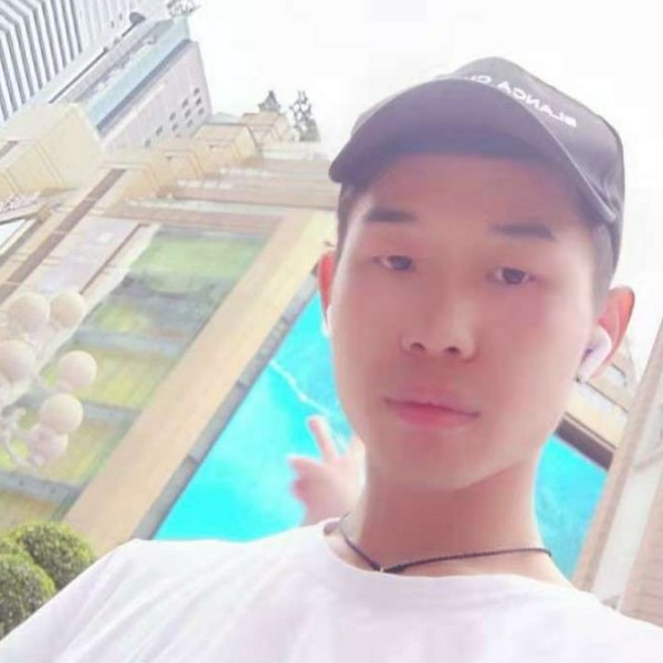 朴浩宇的照片