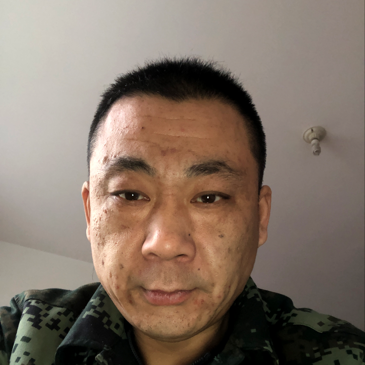 煎饼苦恋俊逸的照片
