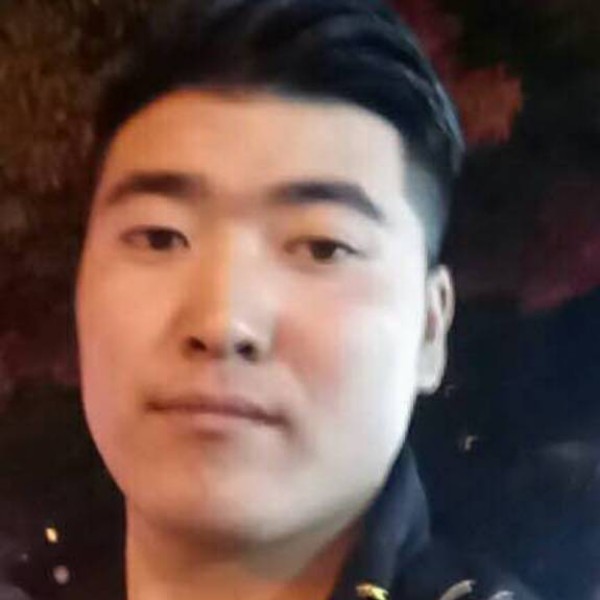 无语深拥暖光的照片