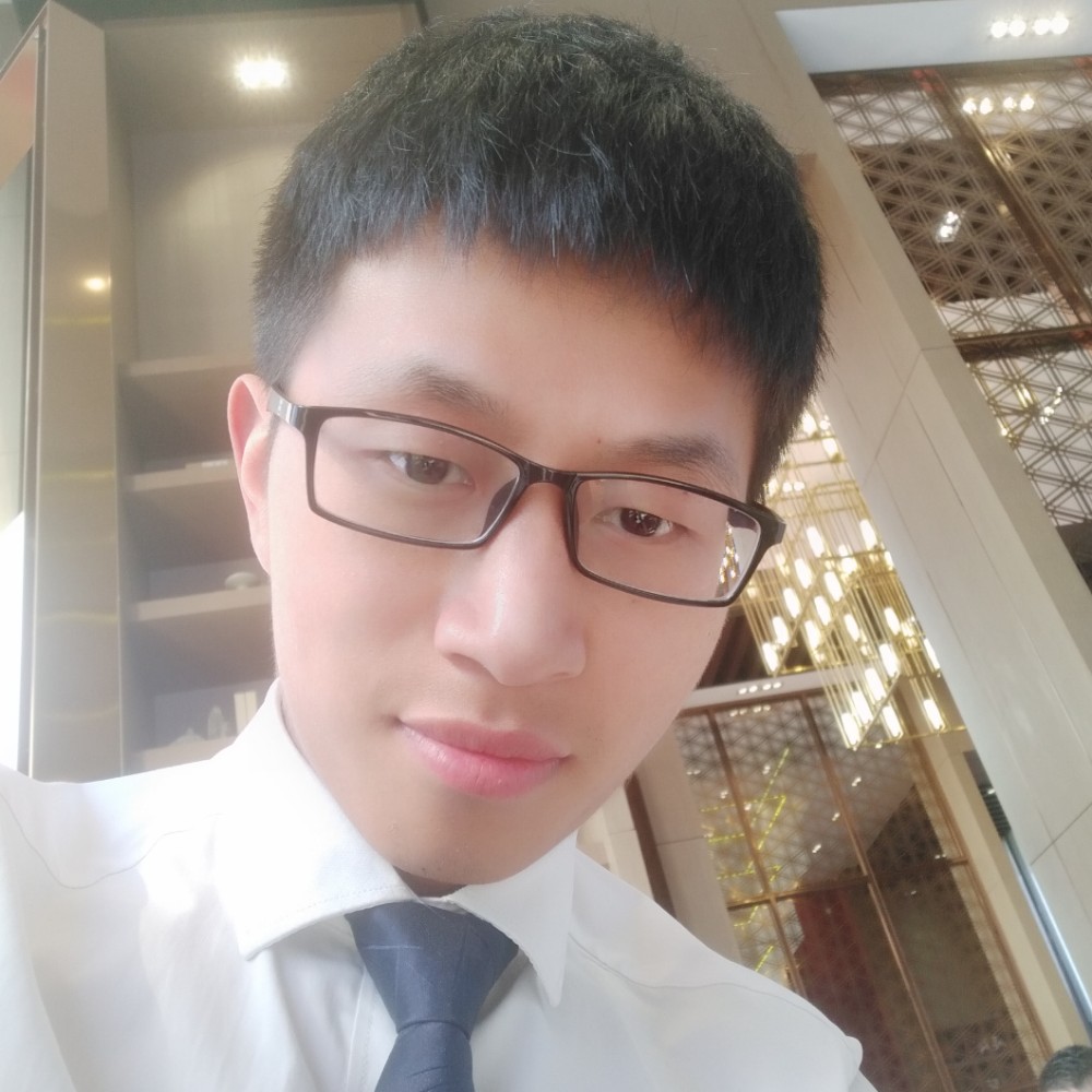 处女座男孩的照片