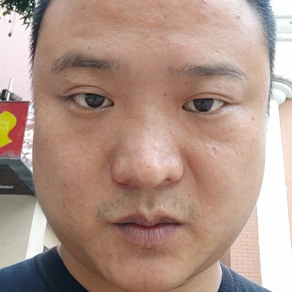 豆芽拿无语的照片