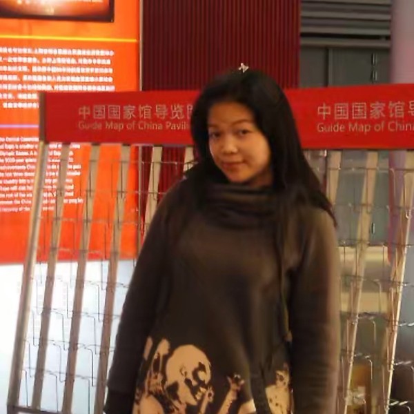 小蜜蜂吃醋等待的照片