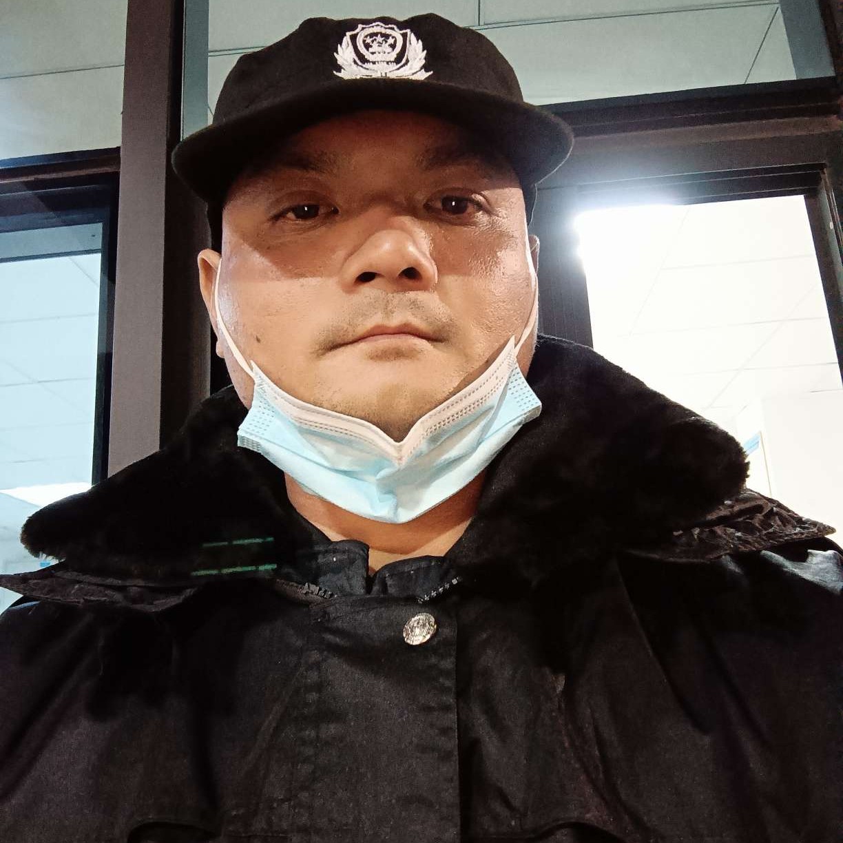 最后的漫步黑夜的照片