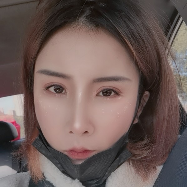 野狼背后的照片