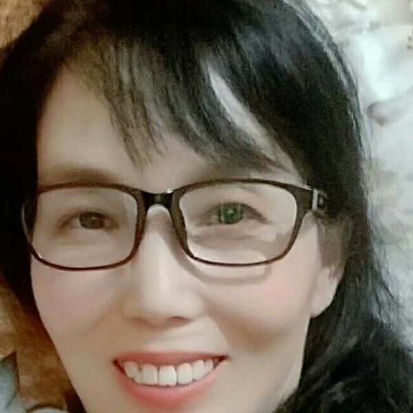 还单身红尘的照片