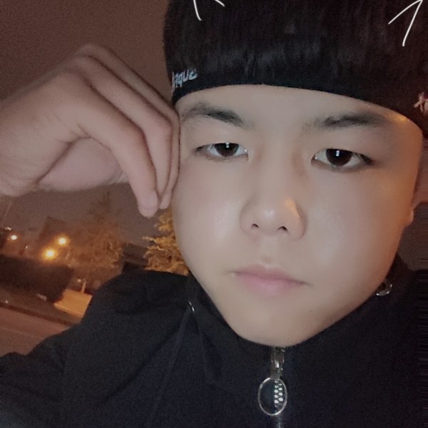 夜王文杰的照片