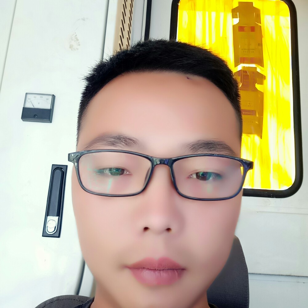 彼年闻青花的照片