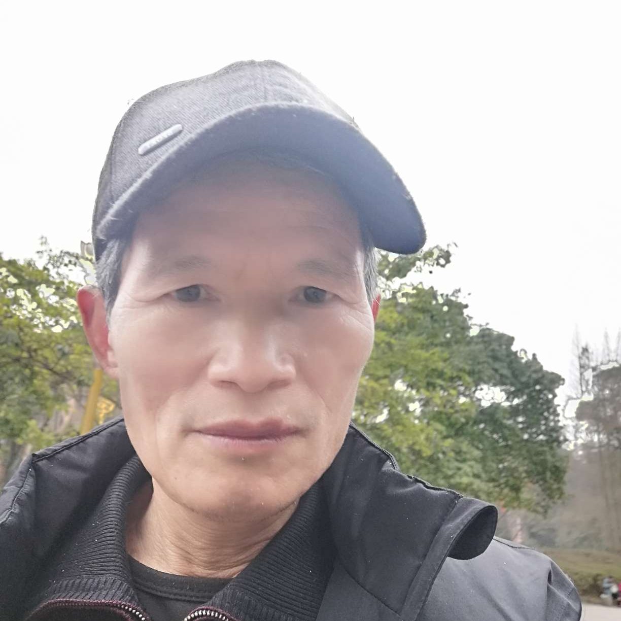 数据线笑从容的照片