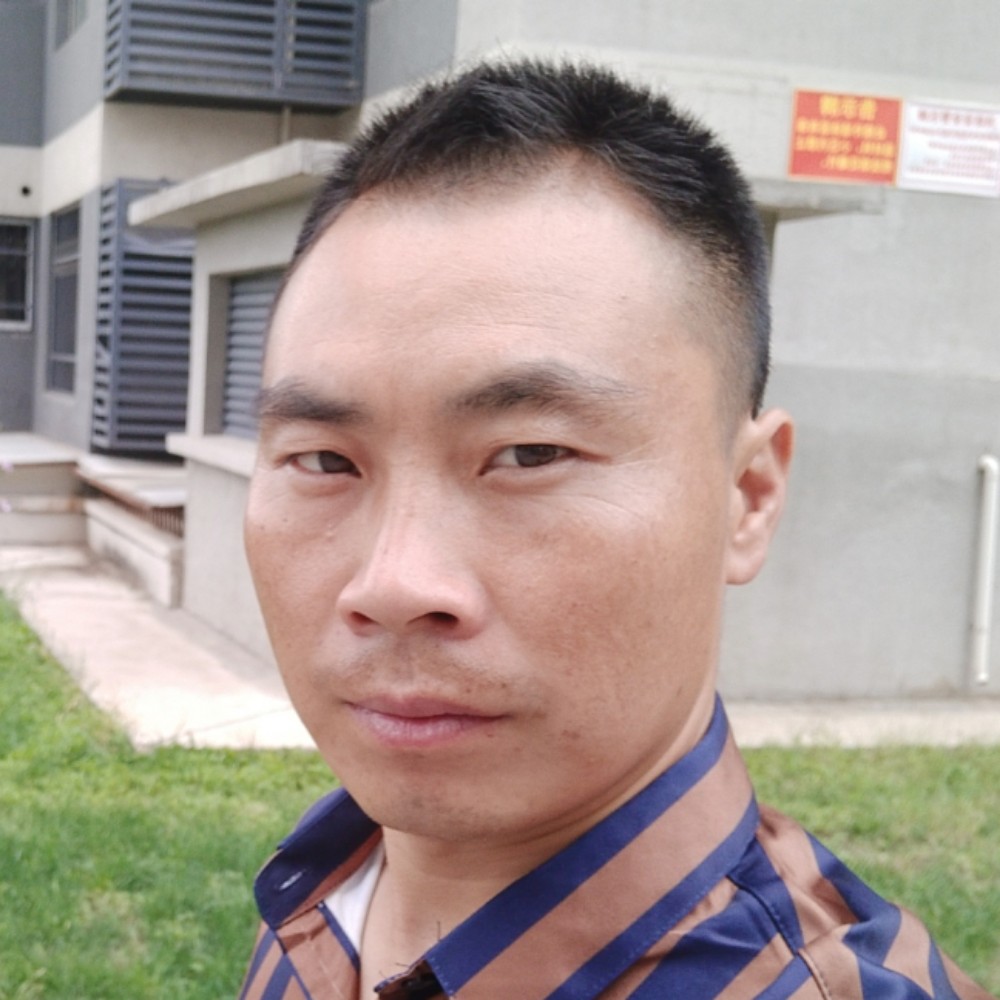 彩色给背包的照片