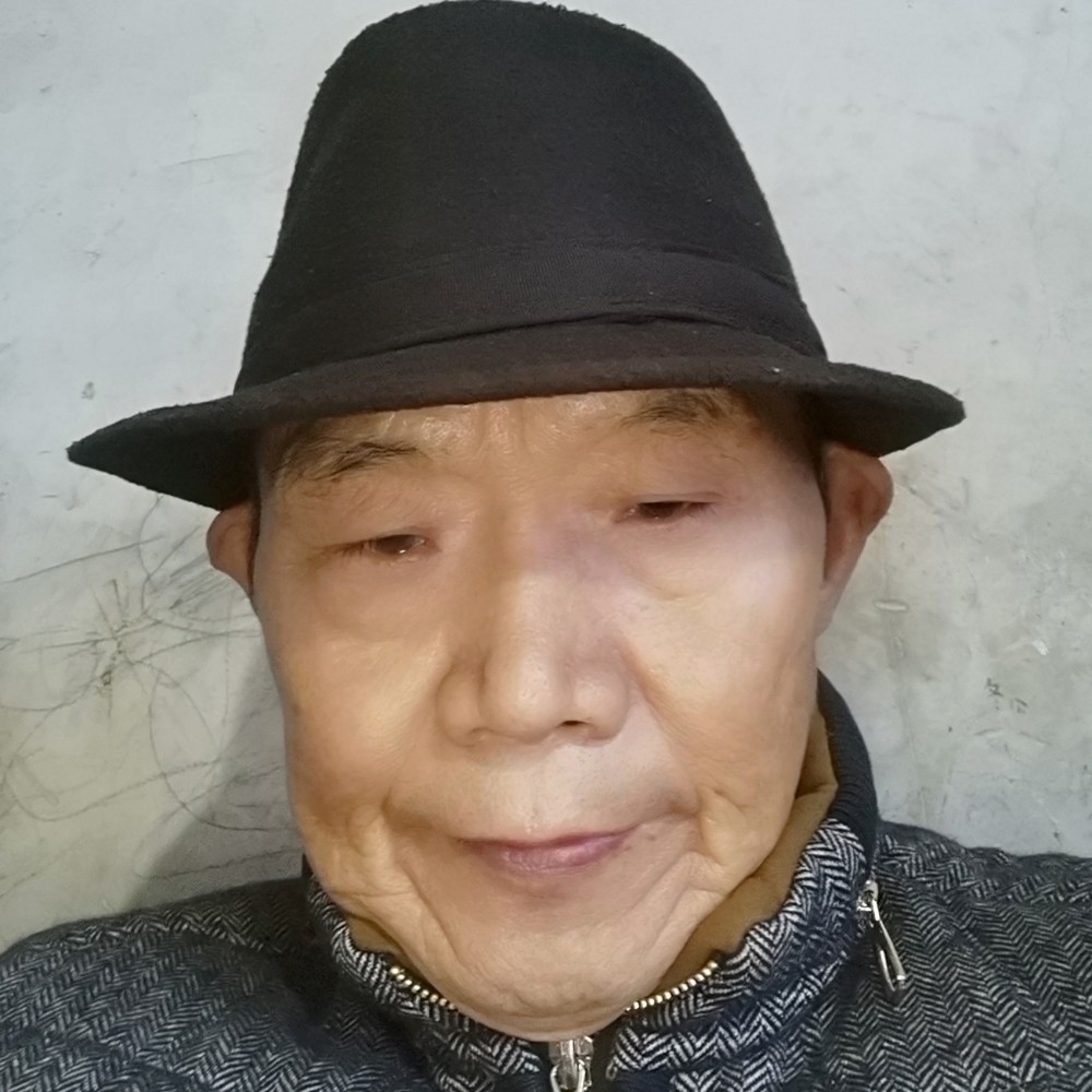 蝶舞浅吻平淡的照片