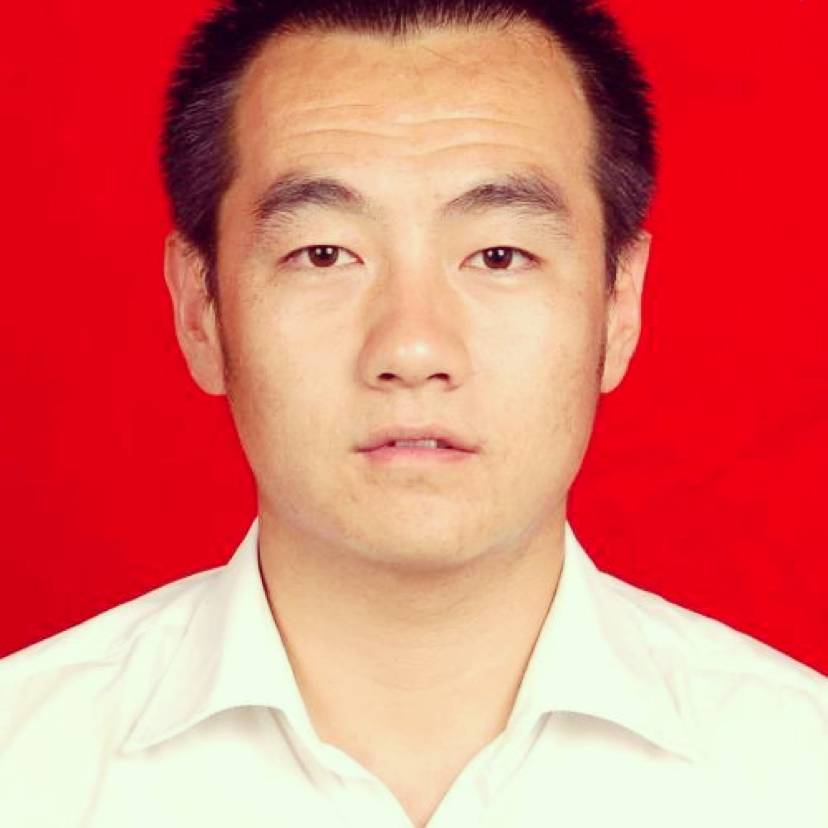 李秉光的照片