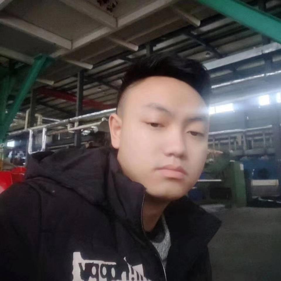 陶醉挽手小熊猫的照片