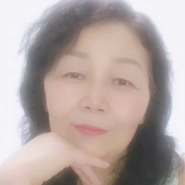 倚风听雪的照片