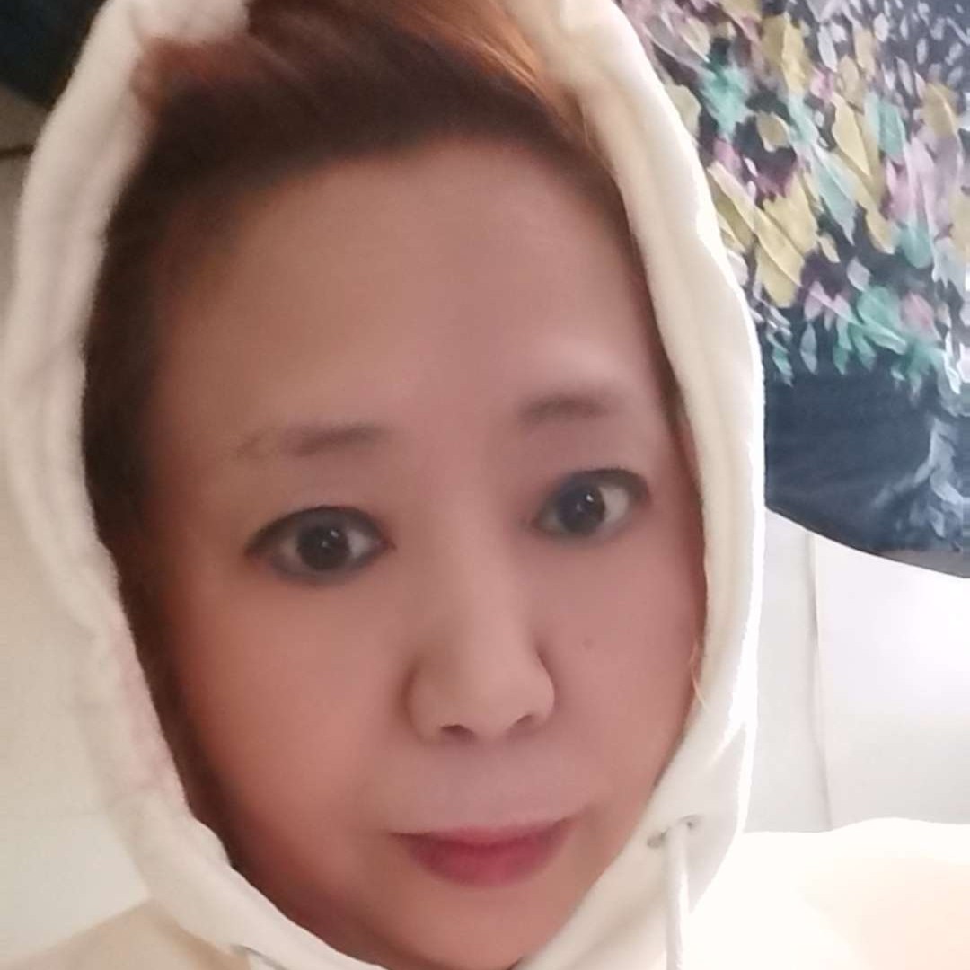 动人爱恋芒果的照片