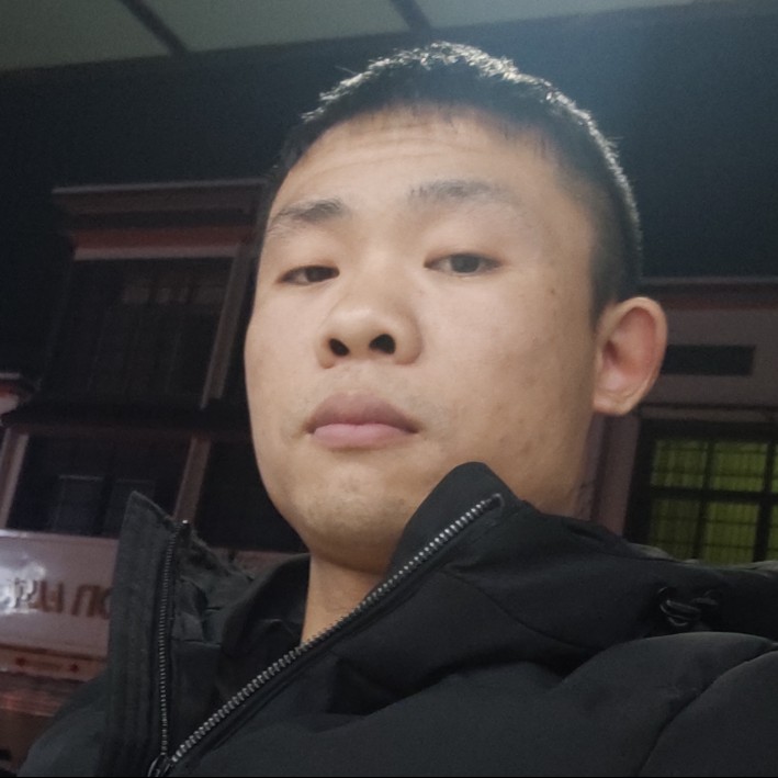 诺言向背后的照片