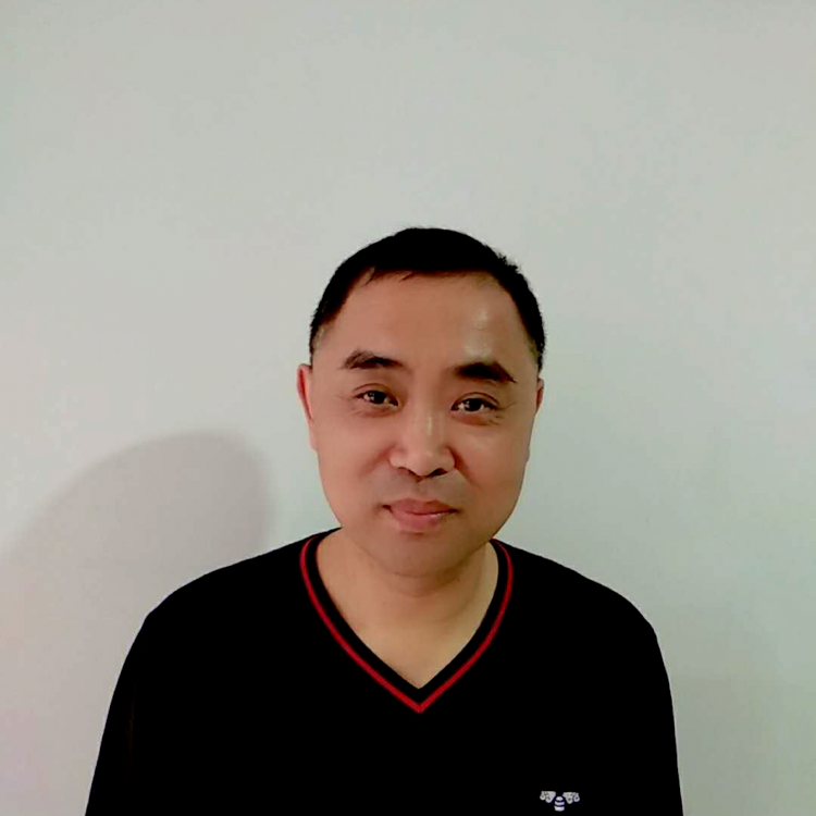 着急踢饼干的照片