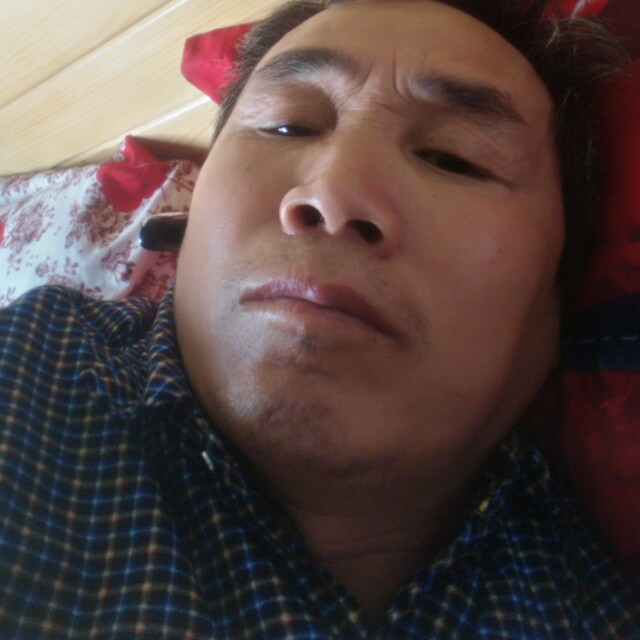 大方泪了长男颈鹿的照片