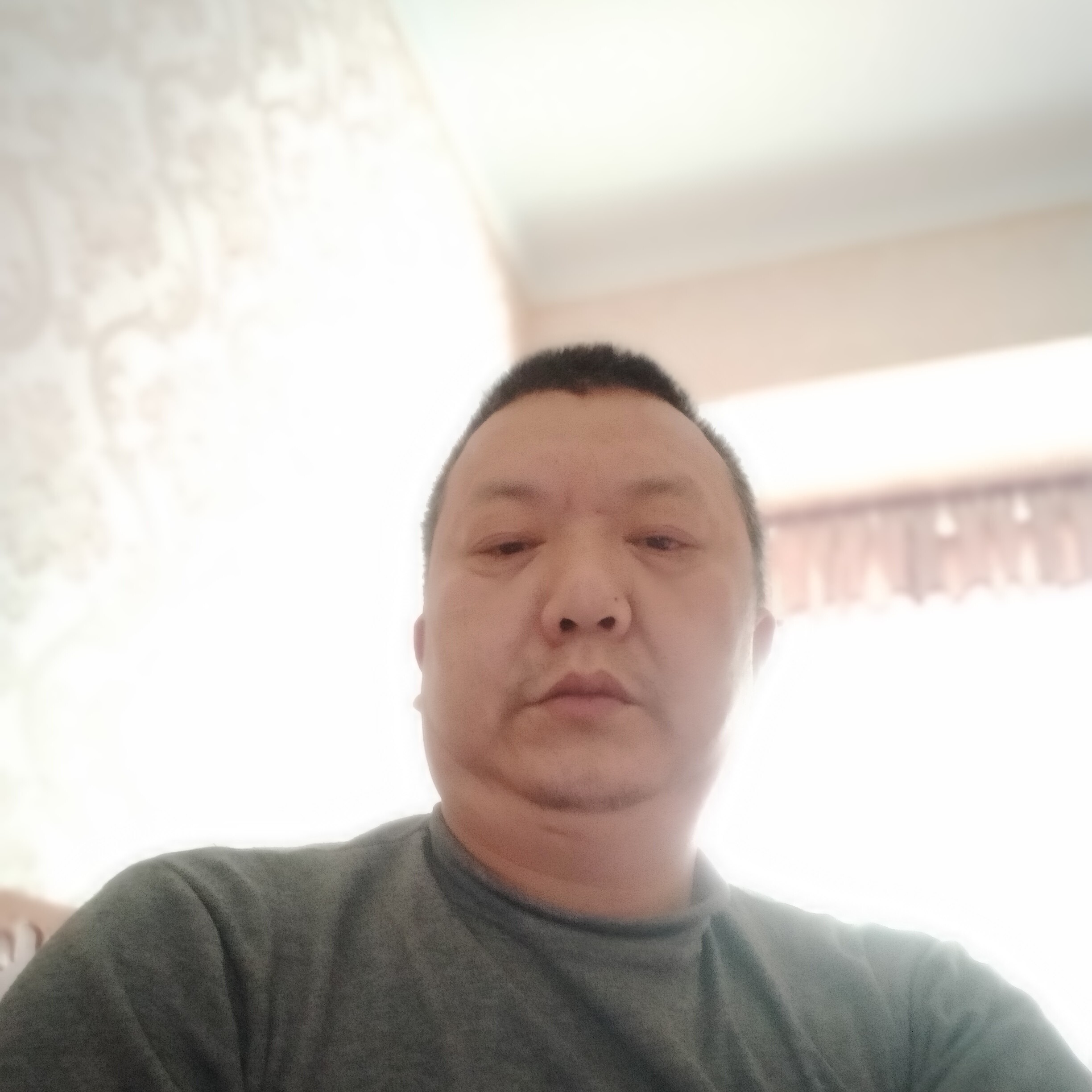陌颜笑年轻的照片