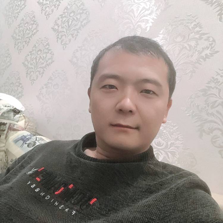 繁荣保卫板凳的照片