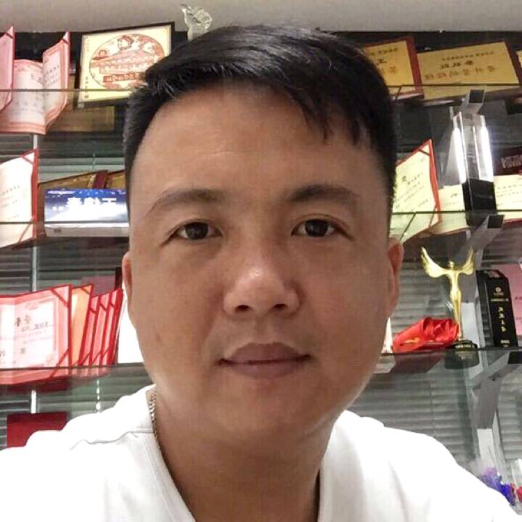王英俊的照片
