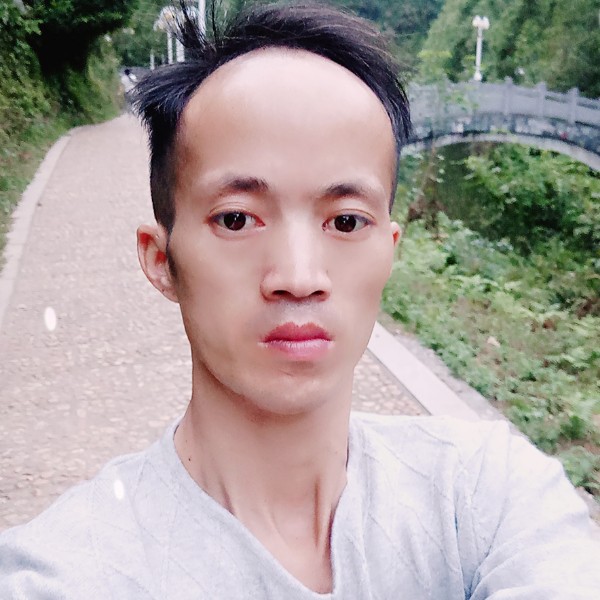 还单身爱夏露的照片