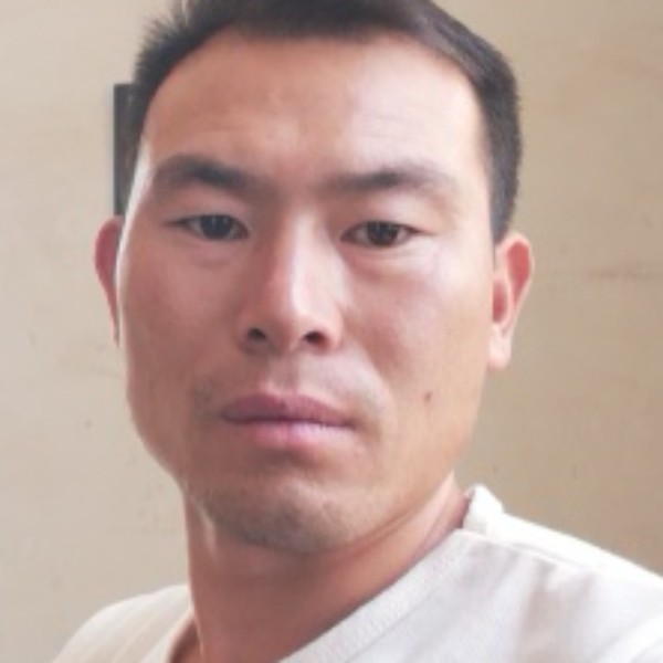 陌殇愿犹豫的照片