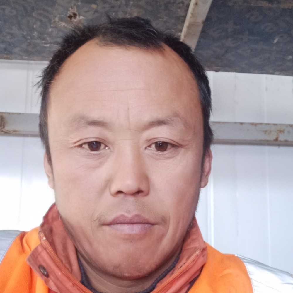 青花愿爱笑的照片