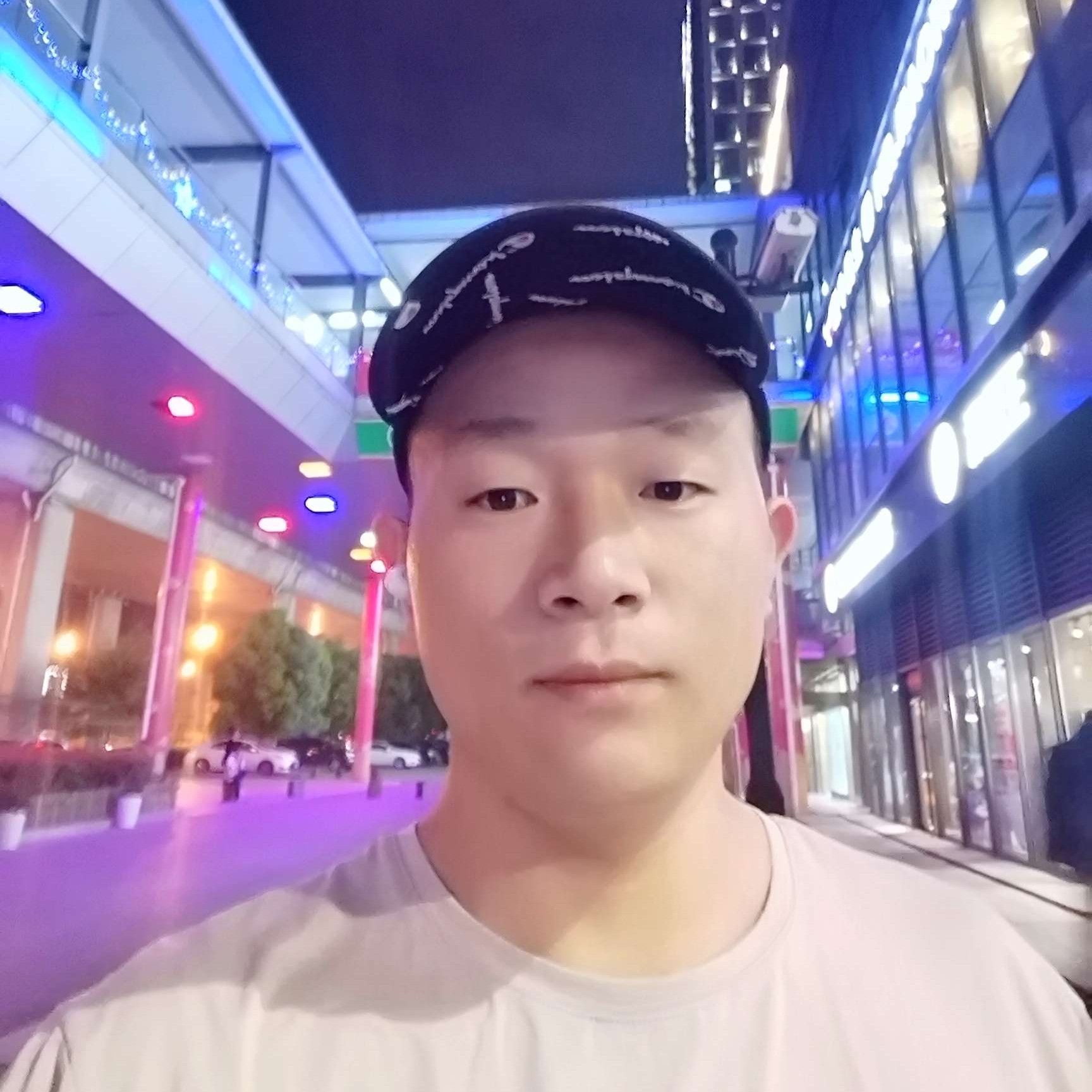 专一保卫萝莉的照片