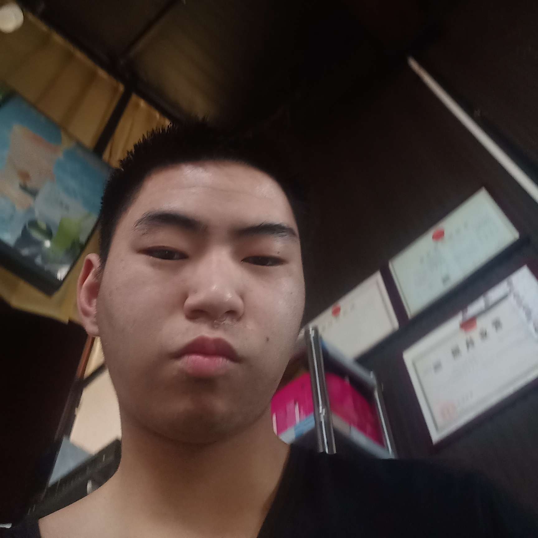 冰棍踢土豪的照片