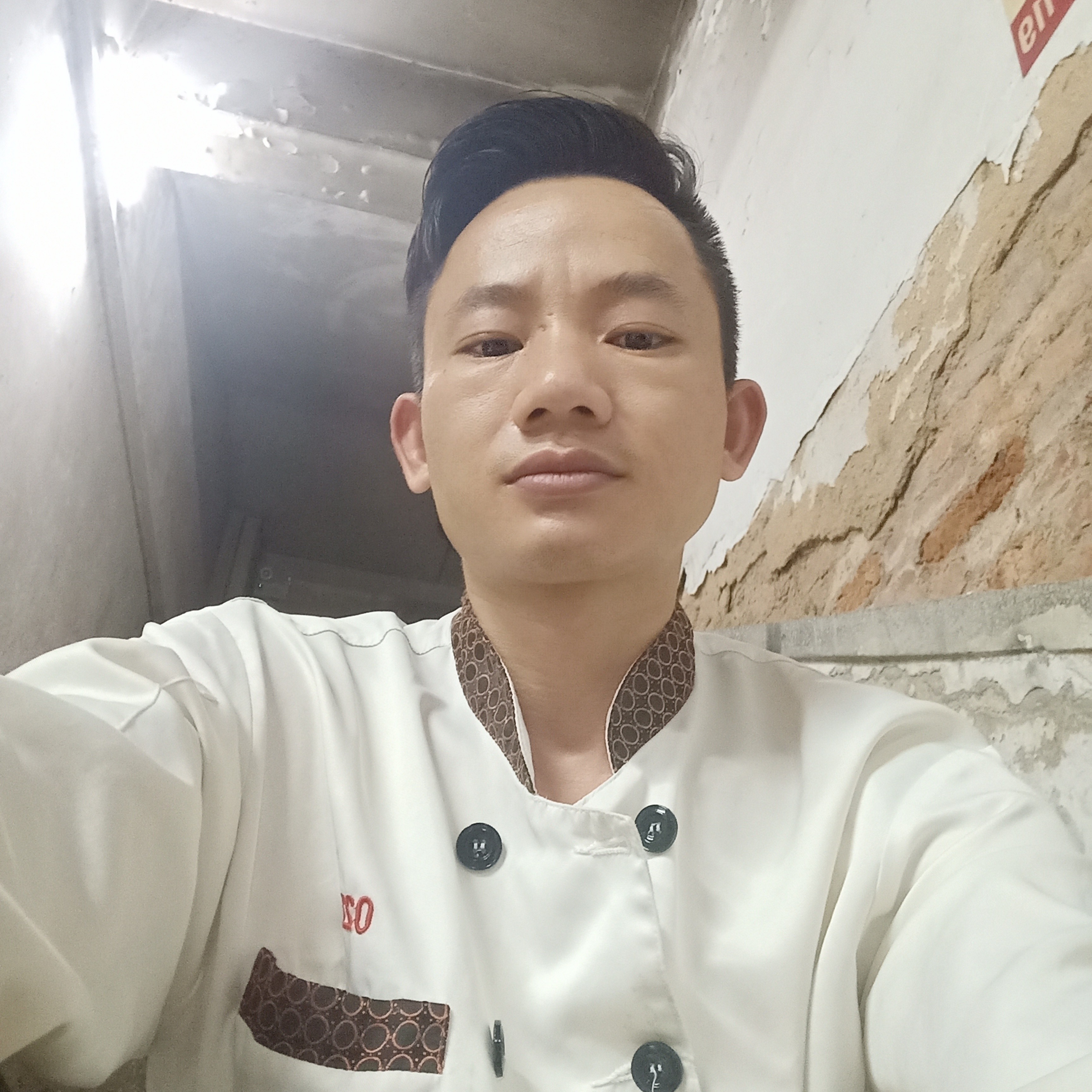 美好等于砖头的照片