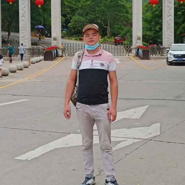 寻找幸福的小孩的照片
