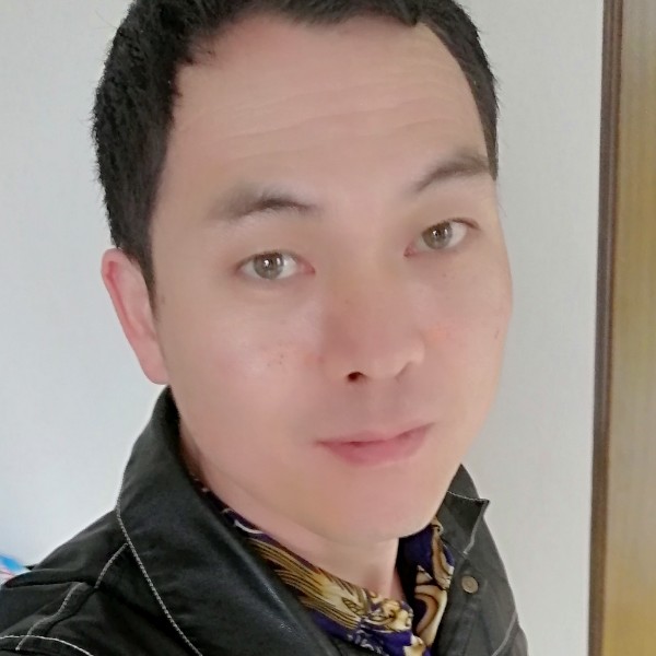 秦伟峰的照片