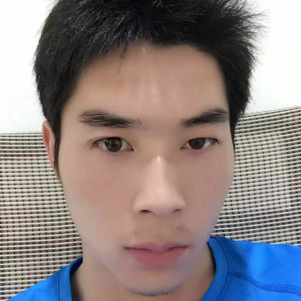 云栈洞洞主的照片
