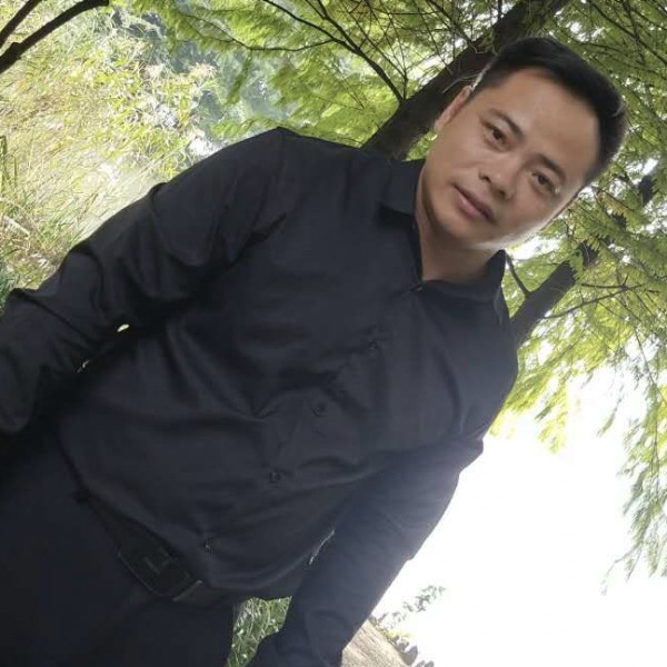 朕饿了的照片