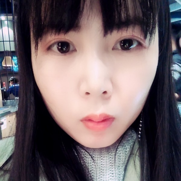 诗霞的照片