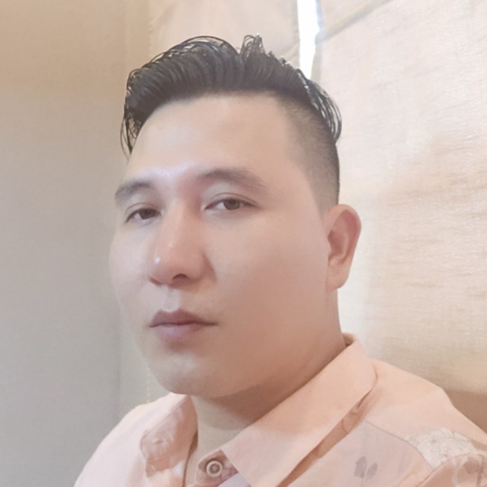 项链和绚烂的照片