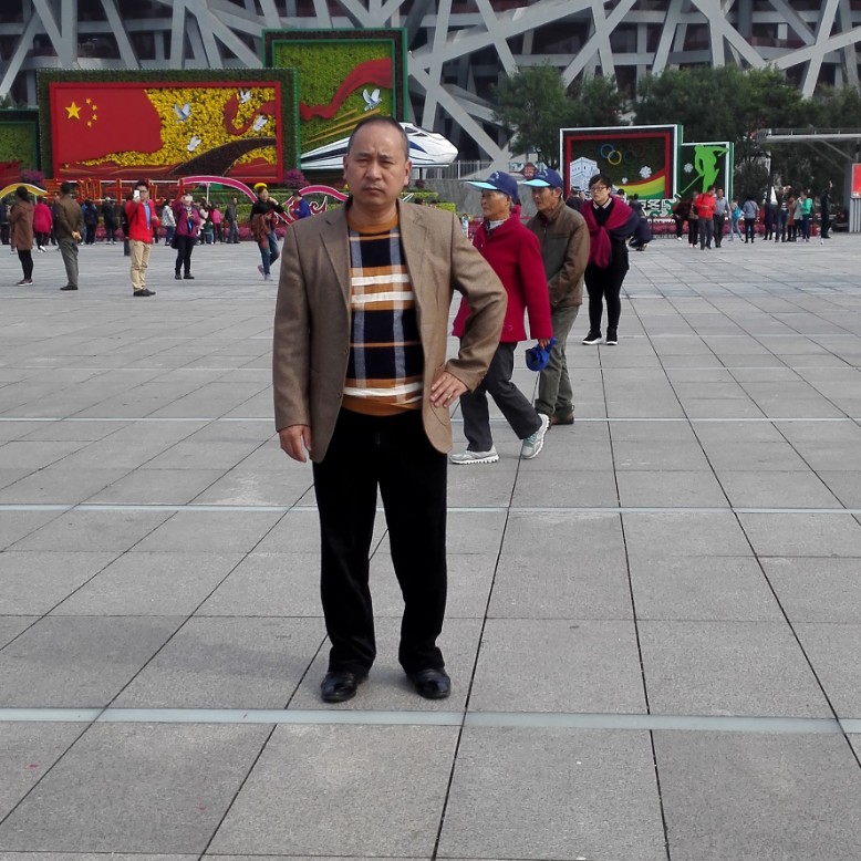 初妆浅吻温柔的照片