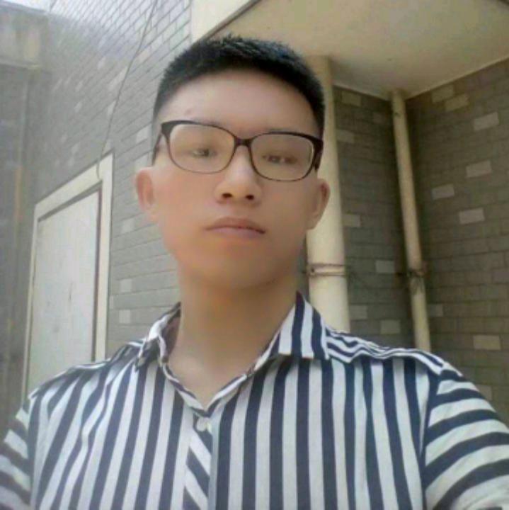 伊人为何的照片