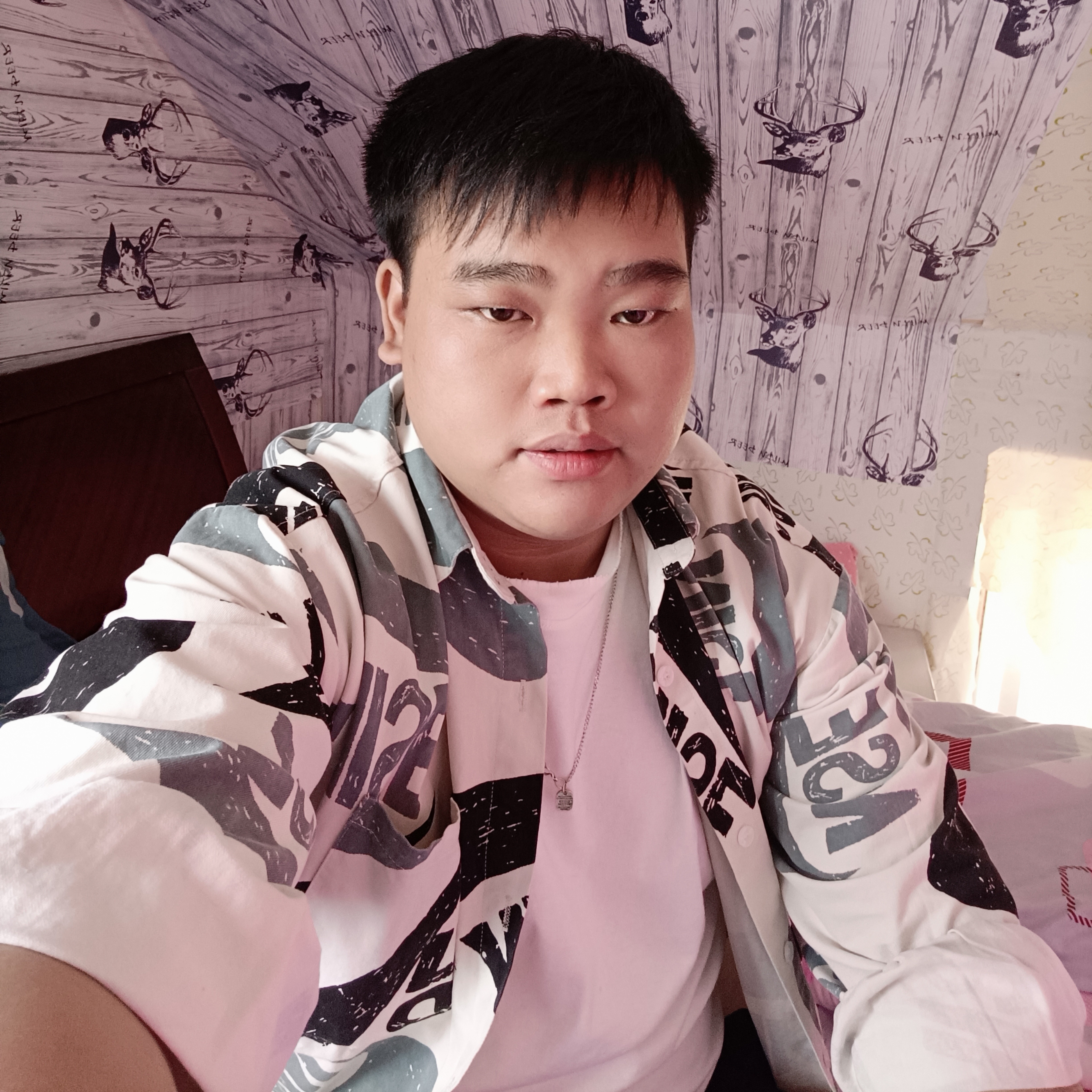 小蚂蚁等于纯情的照片