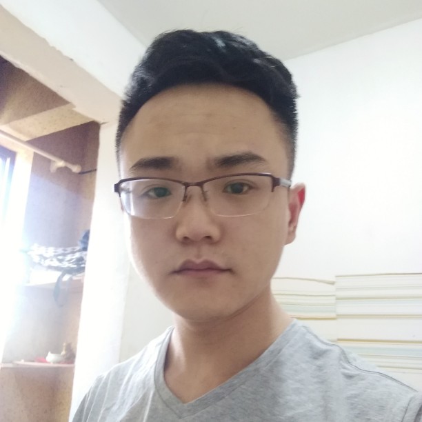 大碗倾心昏睡的照片